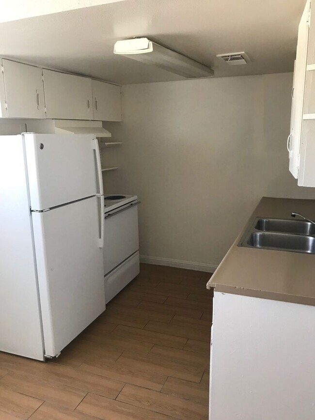 Foto del edificio - 3851 Hazelwood St