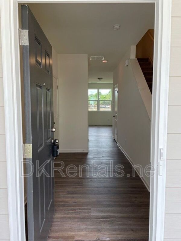 Foto del edificio - 241 Grand Central Wy