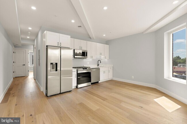 Building Photo - 3215 Mt Pleasant St NW