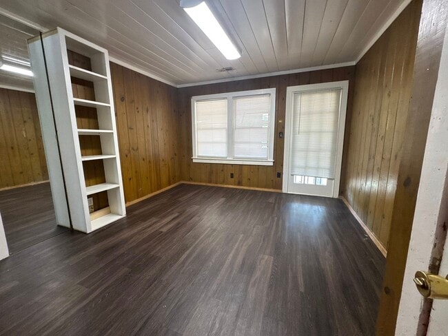 Building Photo - 7203 Porcher Dr