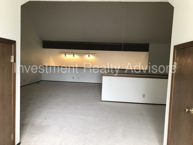 Building Photo - 1182 E Cottonwood Hills Dr