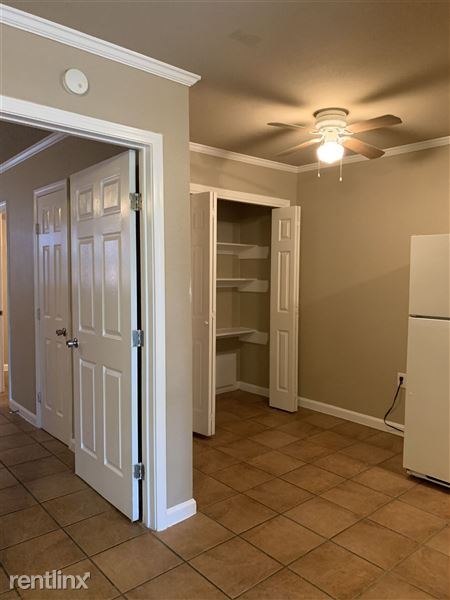 Building Photo - 3045 Golfcrest Blvd