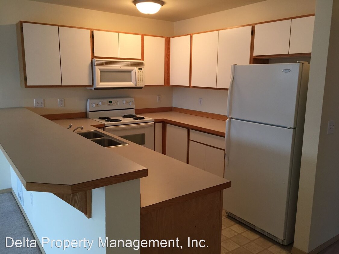 Primary Photo - 3017 W Marine View Dr