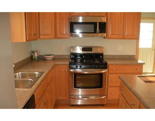 Building Photo - 952 Shirley St