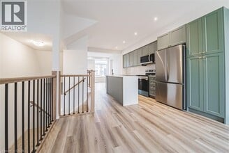 Building Photo - 155 Equestrian Way