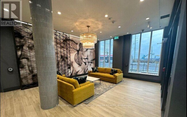 Building Photo - 10 Lagerfeld Dr