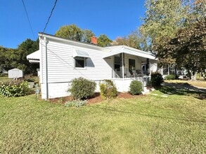 Building Photo - 1110 Parish St