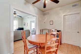 Building Photo - 1024 Heights Blvd