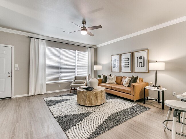 Building Photo - Vantage on Yale