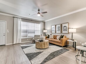 Building Photo - Vantage on Yale