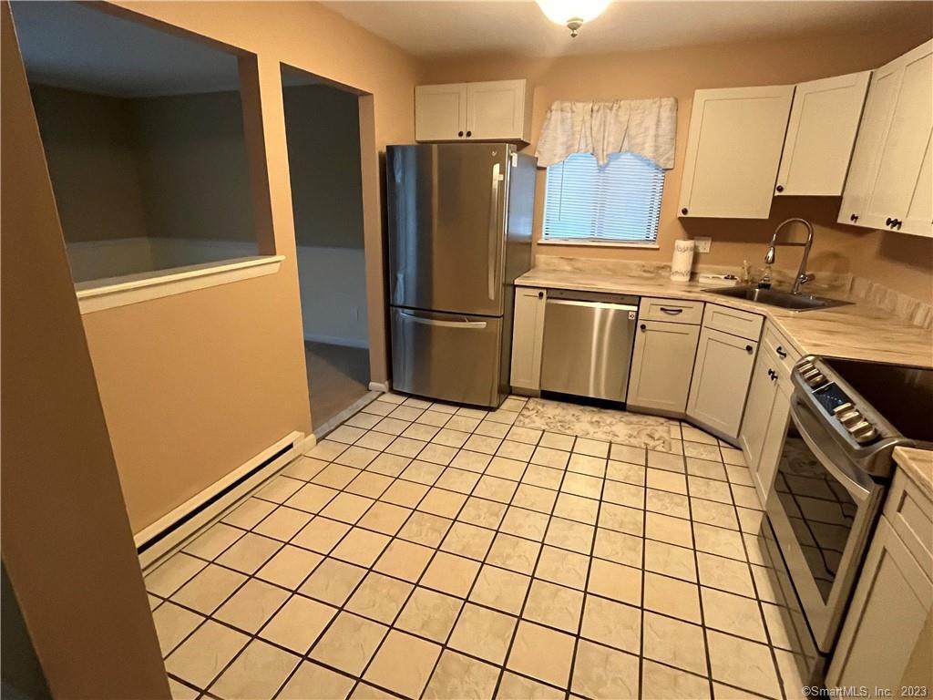 Primary Photo - 97 Richards Ave
