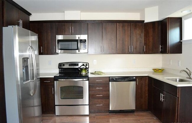 Townhouse Style Duplex 2 bedroom 2.5 baths... - Townhouse Style Duplex 2 bedroom 2.5 baths...