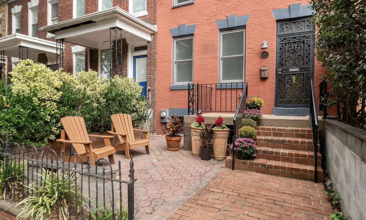 Gorgeous Federal style home on booming 3rd Street Corridor for rent. - 829 3rd St NE