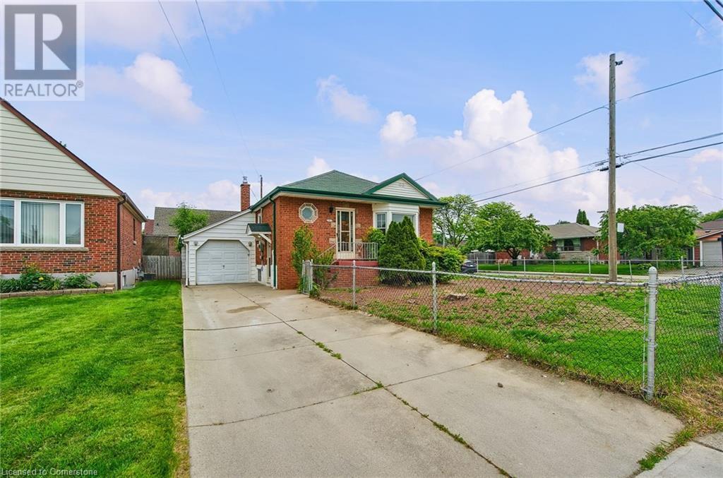 Primary Photo - 287 Montrose Ave