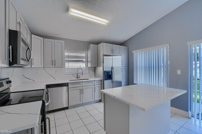 Foto del edificio - 3 br, 2 bath House - 10253 N Serene Meadow...