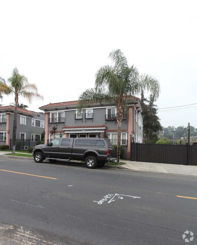 Building Photo - 1622 Talmadge St