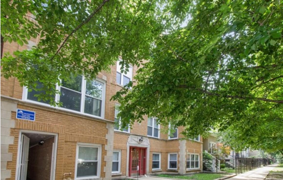 Primary Photo - 2641 N Fairfield Ave