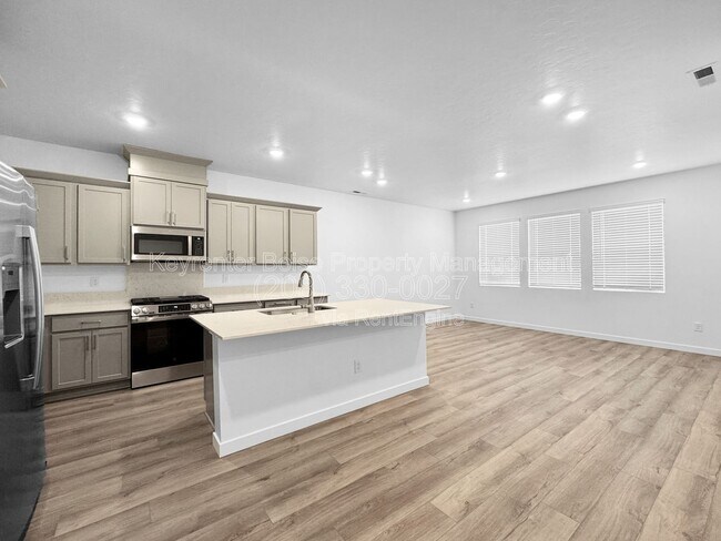 Foto del edificio - 4120 W Perspective St