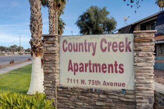 Building Photo - 7111 N 75th Ave Building Photo - 7111 N 75th Ave