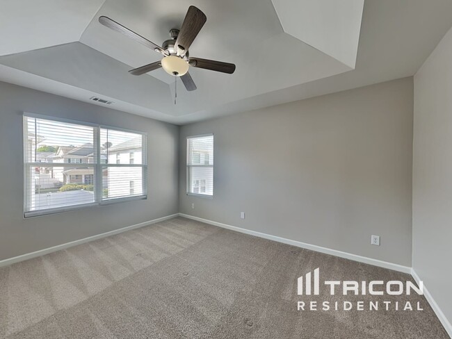 Building Photo - 3645 Roseman Landing