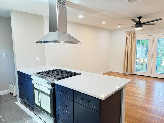 Foto del edificio - 8711 Brookfield Dr