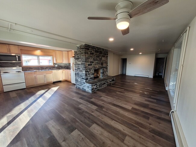 Foto del edificio - Cozy Single-family home for rent in Akron,...