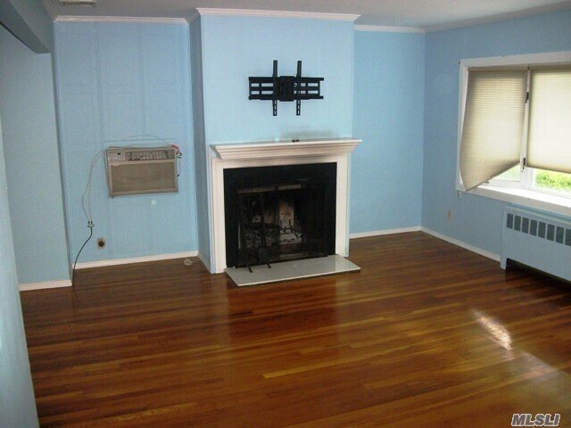 Building Photo - 32 Greenway Dr