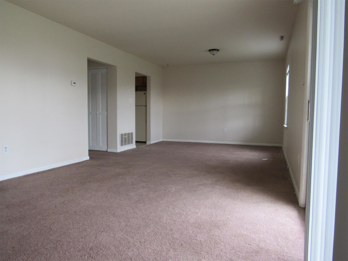 Foto principal - 6503 Carefree Ln