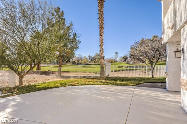 Foto del edificio - 5152 Forest Oaks Dr