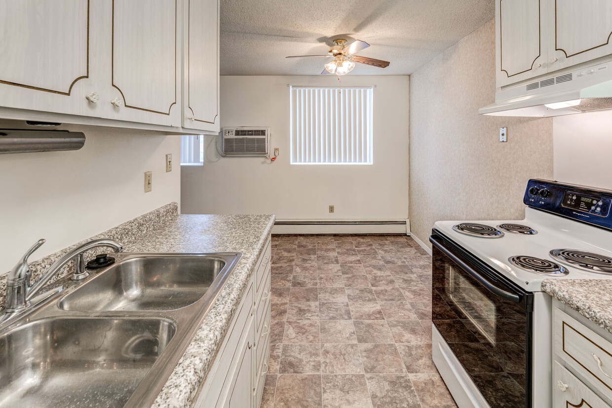 Charlton Terrace Apartments in West Saint Paul, MN