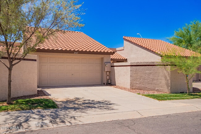 Building Photo - 10965 E Hope Dr