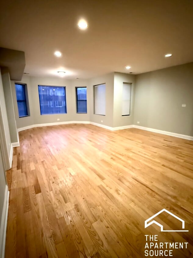 Foto principal - 6917 S Paxton Ave