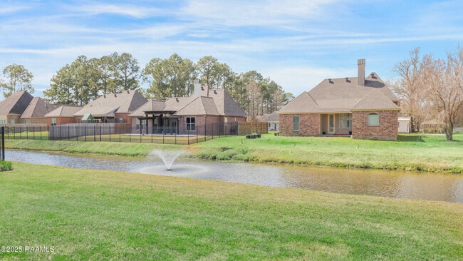 Building Photo - 104 Gated Trinity Ct