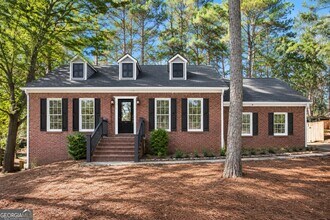 Building Photo - 4521 S Roberts Dr