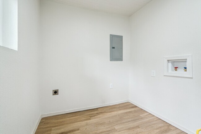 Foto del edificio - 1604 NW 13th St