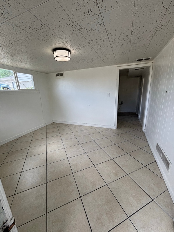 Building Photo - 233 N 900 W