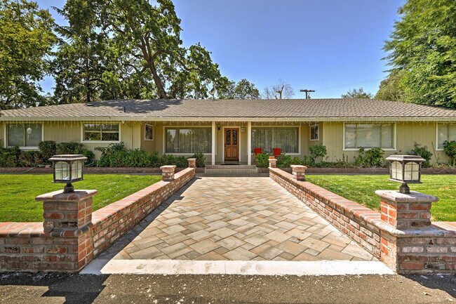 Building Photo - 1280 Rucker Ave