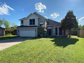 Building Photo - 803 Switzer Ln