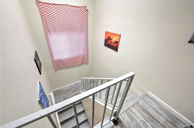 Foto del edificio - 4345 W 154th St
