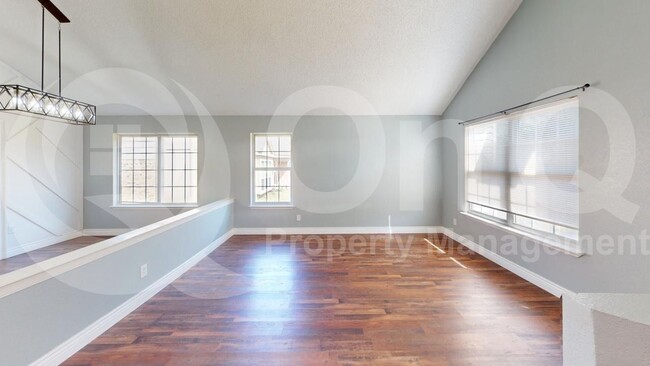 Building Photo - 1517 Yorkshire Dr