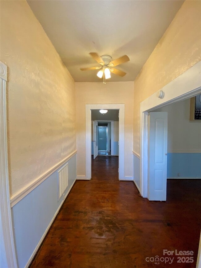 Building Photo - 630 Armfield St