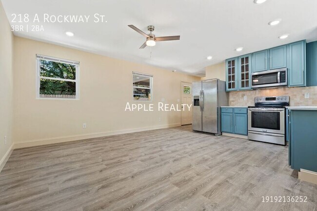 Foto del edificio - 218 W Rockway St