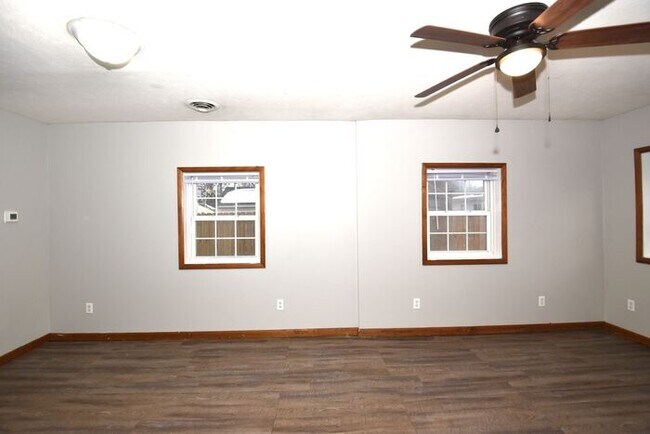 Foto del edificio - MIshawaka near Universities and shopping