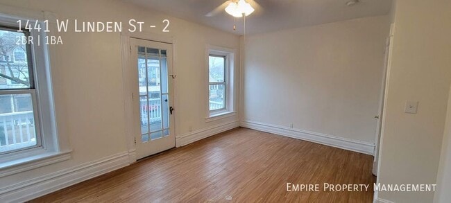 Building Photo - 2nd Floor: 2 Bedroom / 1 Bathroom Apartmen...