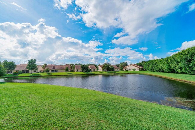 Foto del edificio - 7922 Sandy Pointe Dr