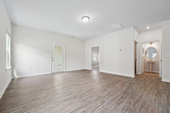 Foto del edificio - 131 Altair Ln