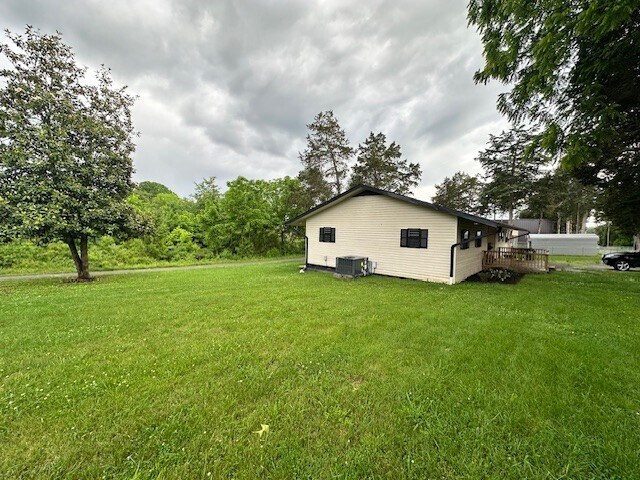 Foto del edificio - 128 Harness Rd