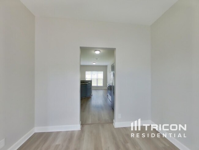 Foto del edificio - 1629 Good Day Ct