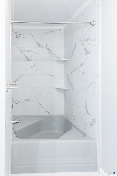 Foto del edificio - 84 Front St