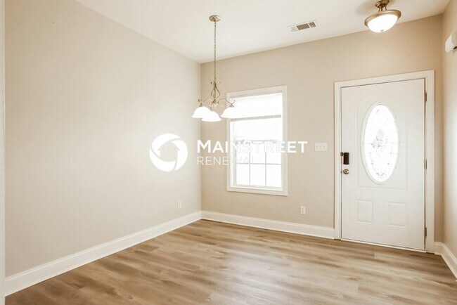 Foto del edificio - 3 Bedroom Pet-Friendly Home in Corryton, TN with Main Street Renewal